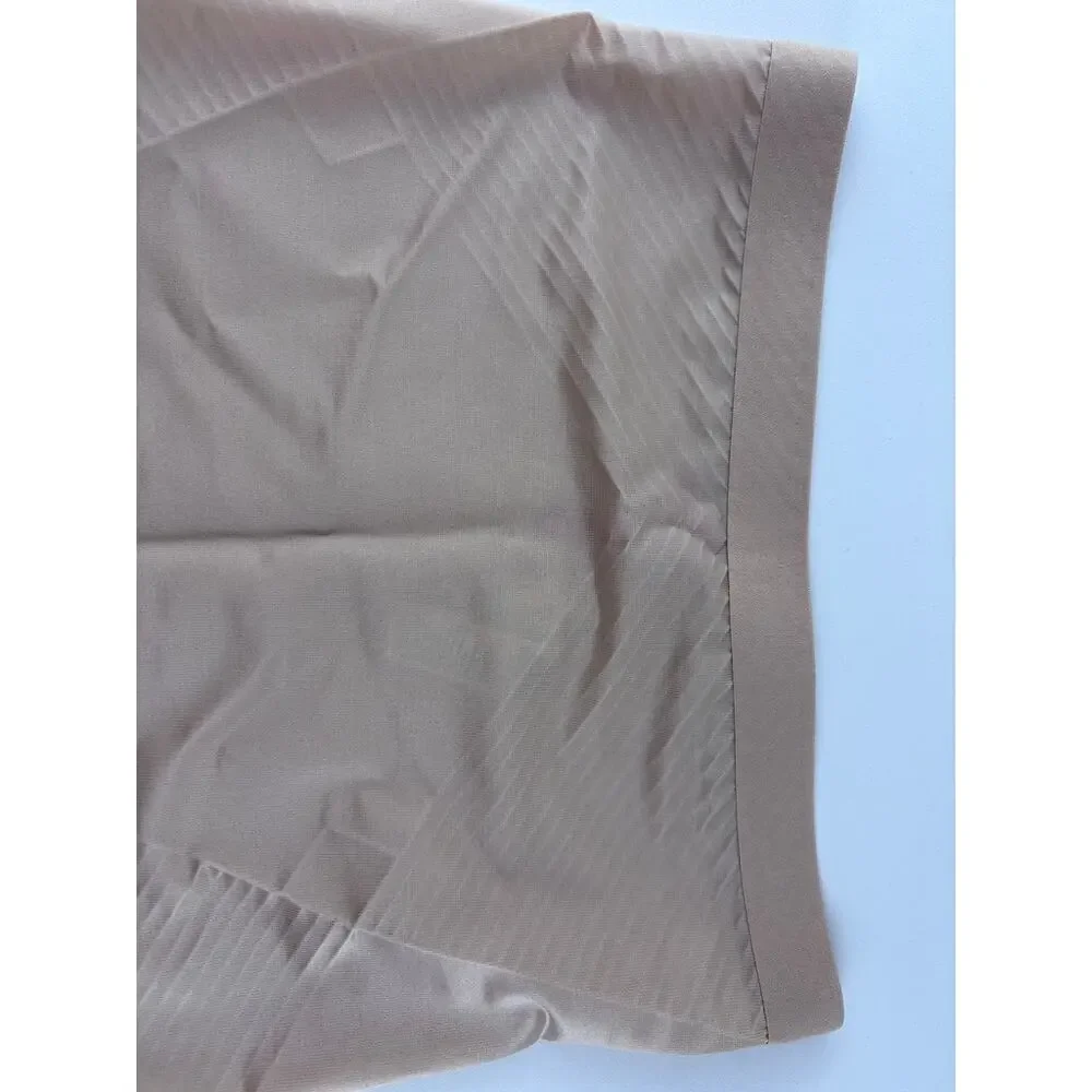 SPANX Mid Thigh Shaper Shorts Beige Nude Seamless Sculpting Shapewear M